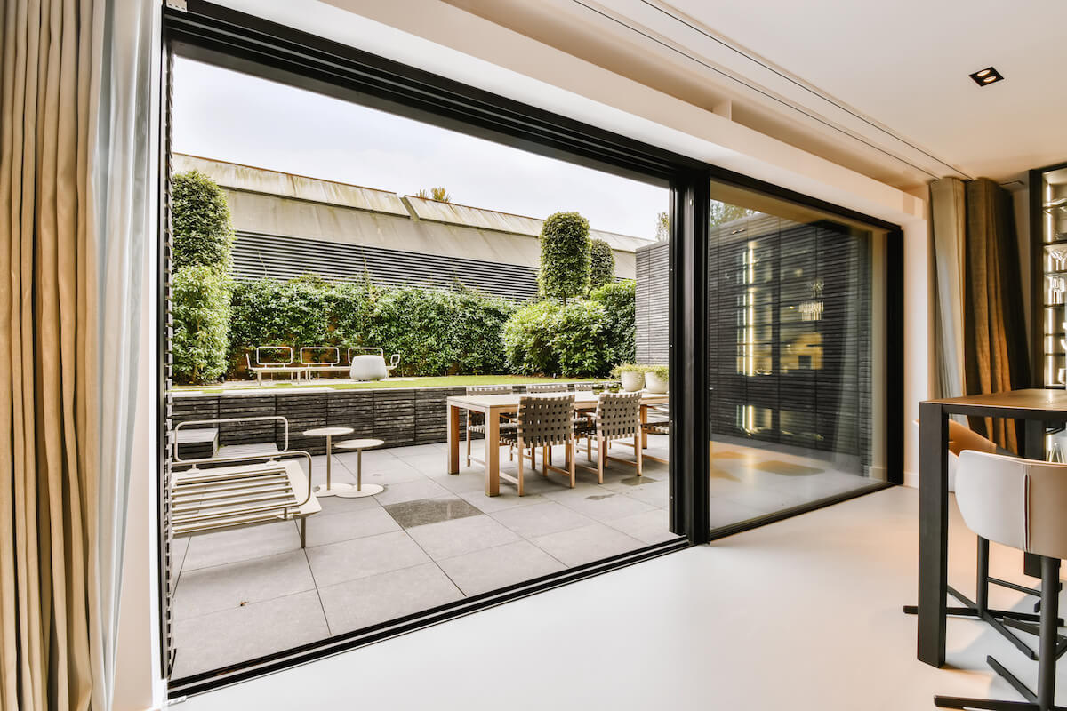 Aluminium sliding patio door